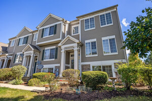 Photo of 103 Enclave Circle Bolingbrook IL 60440