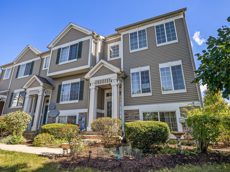 103 Enclave Circle Bolingbrook IL 60440