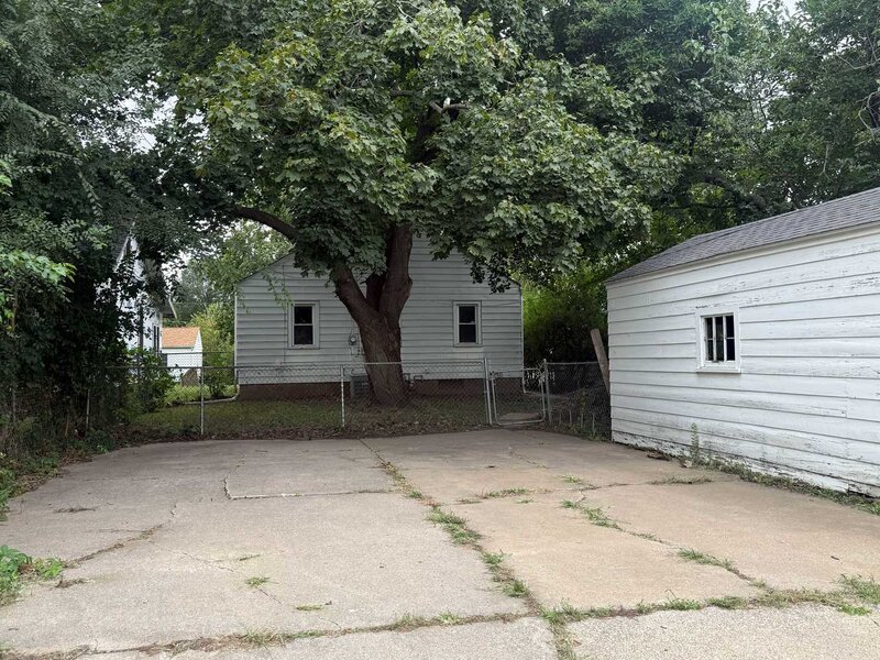 3105 9 1/2 Street Rock Island IL 61201