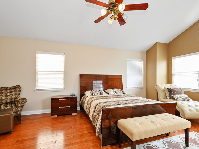 4234 N Kolmar Avenue Chicago IL 60641