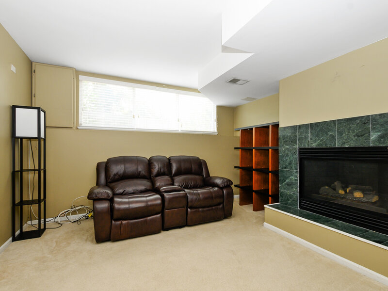 4234 N Kolmar Avenue Chicago IL 60641