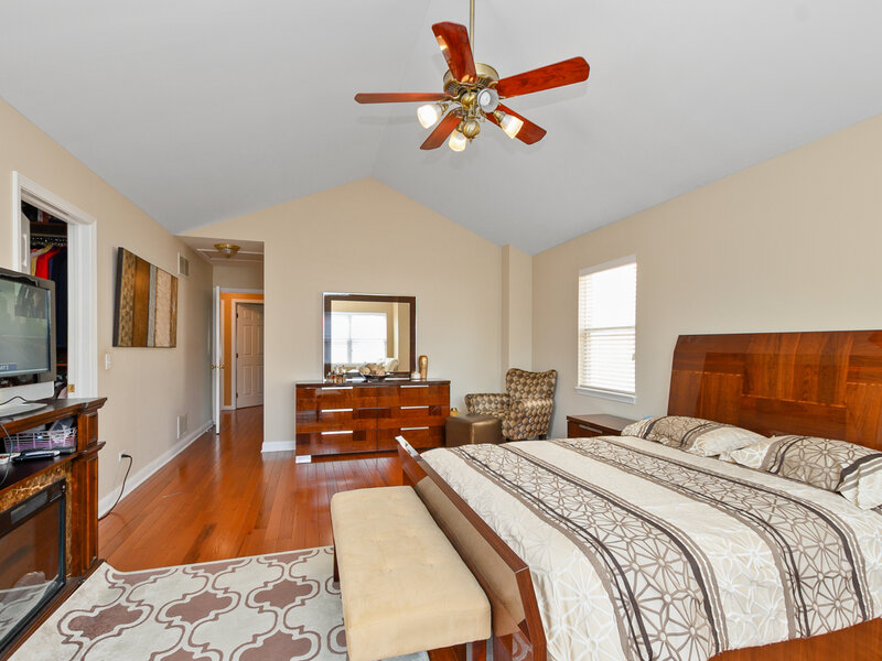 4234 N Kolmar Avenue Chicago IL 60641