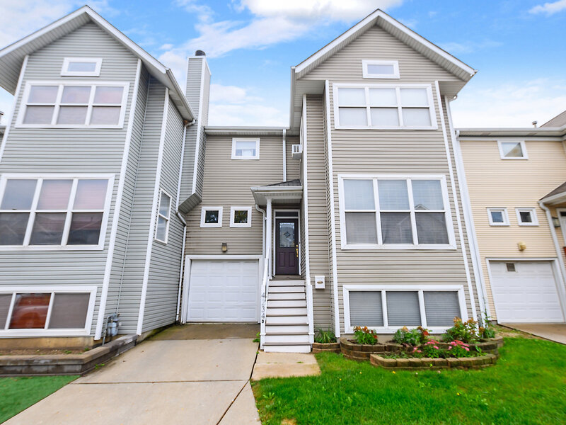 4234 N Kolmar Avenue Chicago IL 60641
