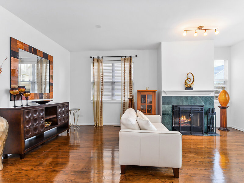 4234 N Kolmar Avenue Chicago IL 60641