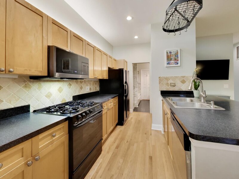 4018 N Mozart Street Chicago IL 60618