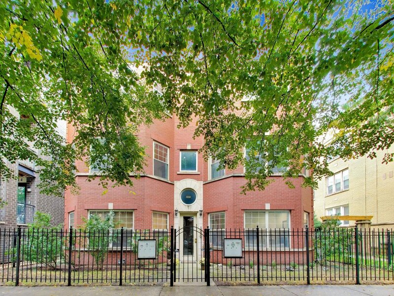 4018 N Mozart Street Chicago IL 60618