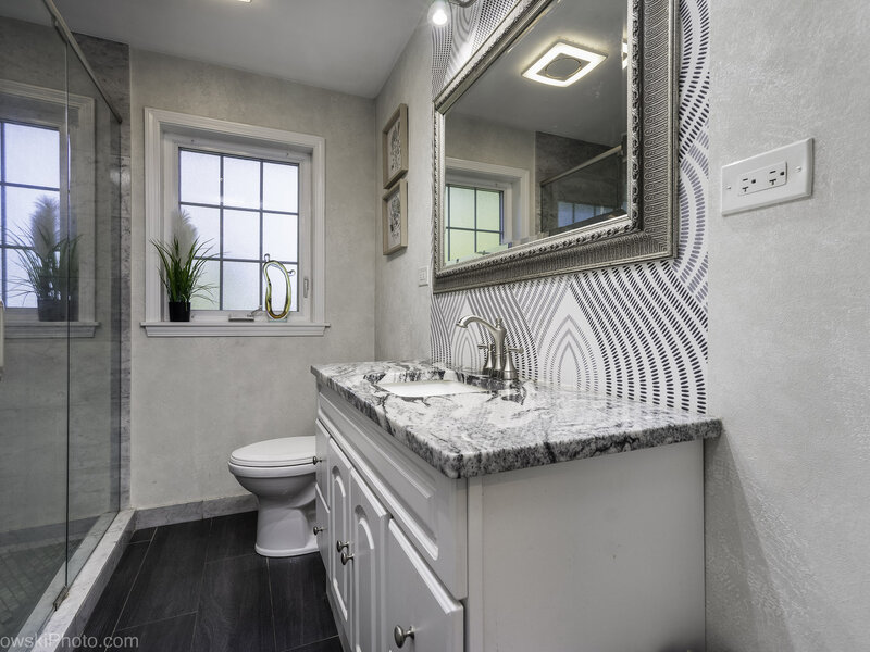 2 Mildred Avenue Glen Ellyn IL 60137
