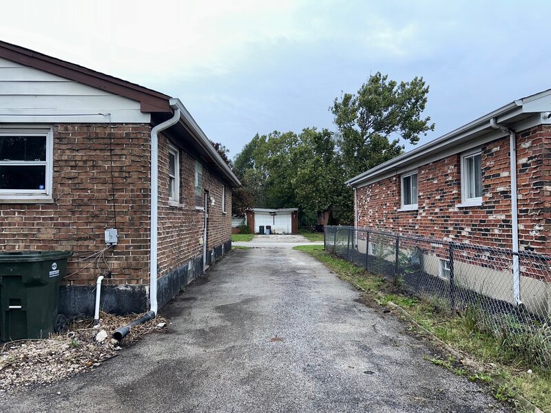 16919 Glen Oaks Drive Country Club Hills IL 60478
