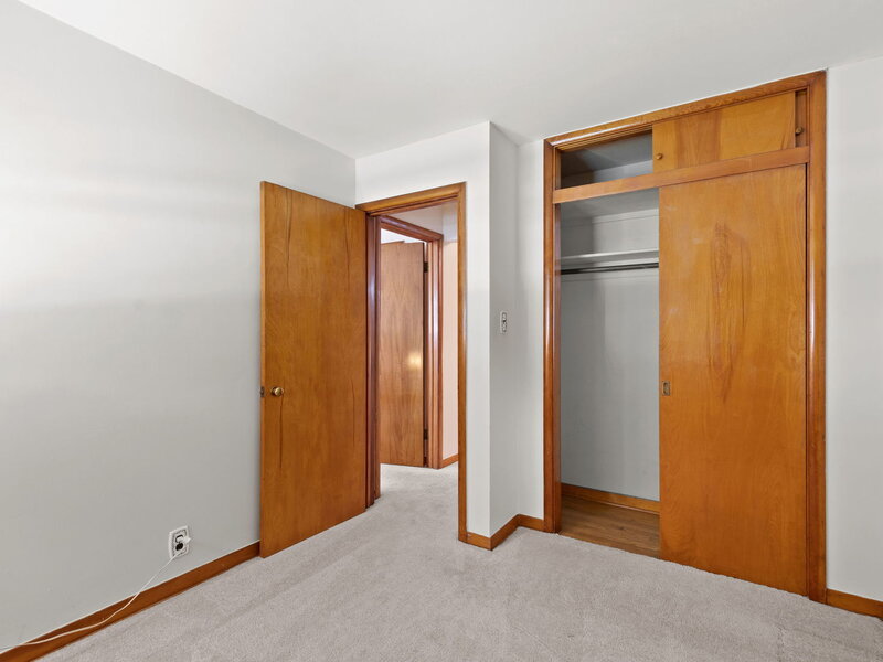 8729 S 51st Avenue Oak Lawn IL 60453