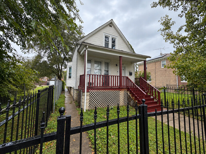 7318 S Carpenter Street Chicago IL 60621
