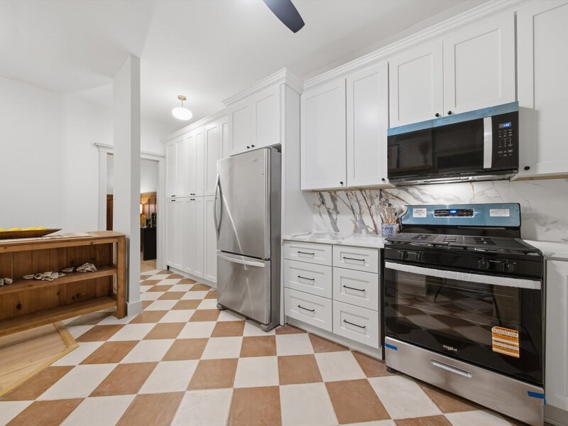 5703 S Blackstone Avenue Chicago IL 60637