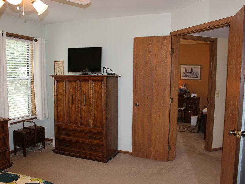 1694 Lexington Drive Montgomery IL 60538