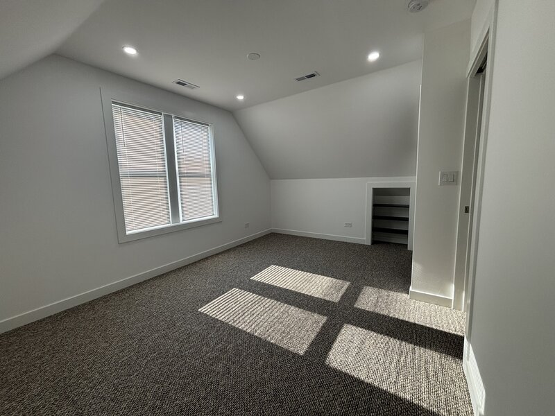 5652 S Shields Avenue Chicago IL 60621