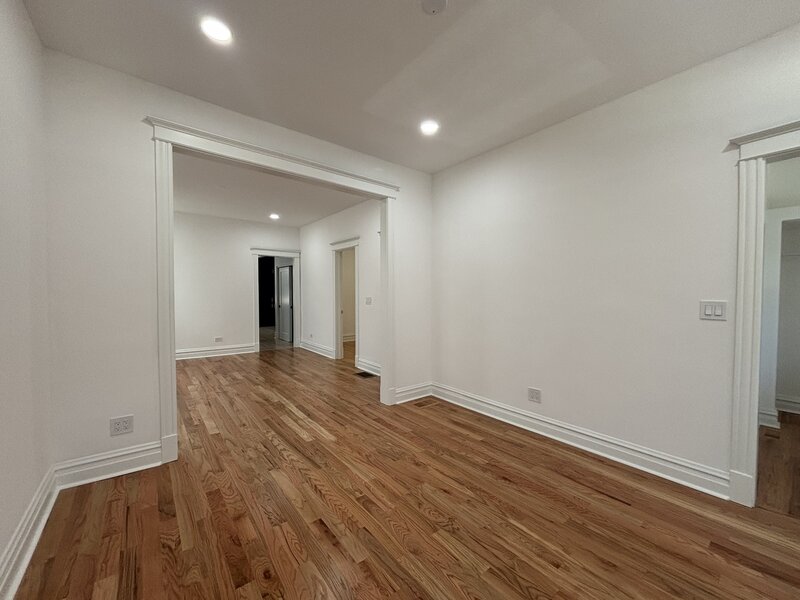 5652 S Shields Avenue Chicago IL 60621