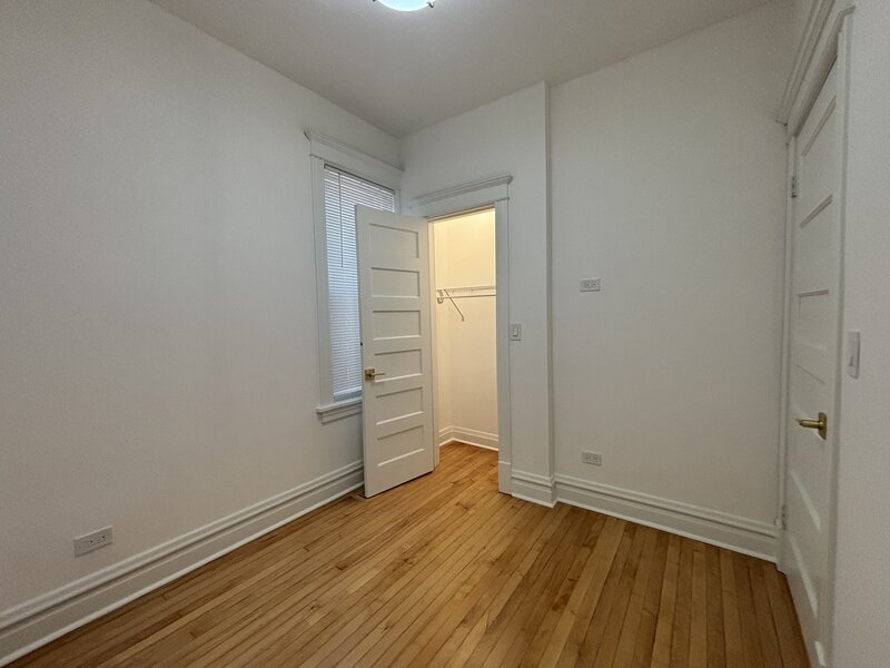 5652 S Shields Avenue Chicago IL 60621