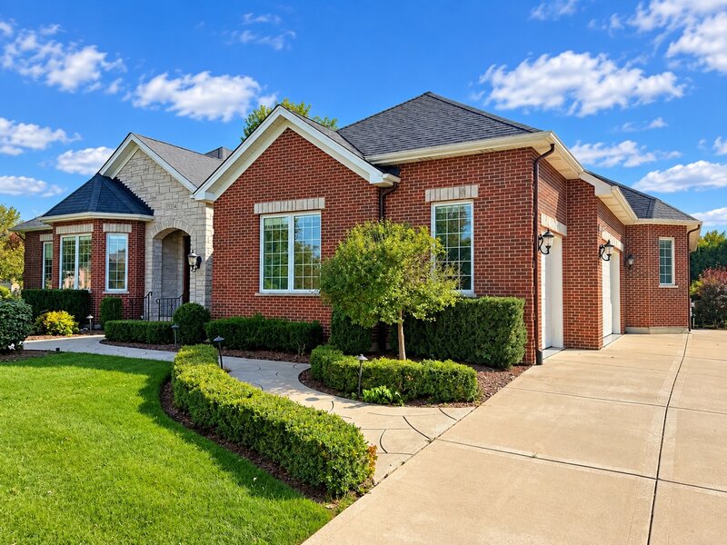 13334 Kerr Street Plainfield IL 60585