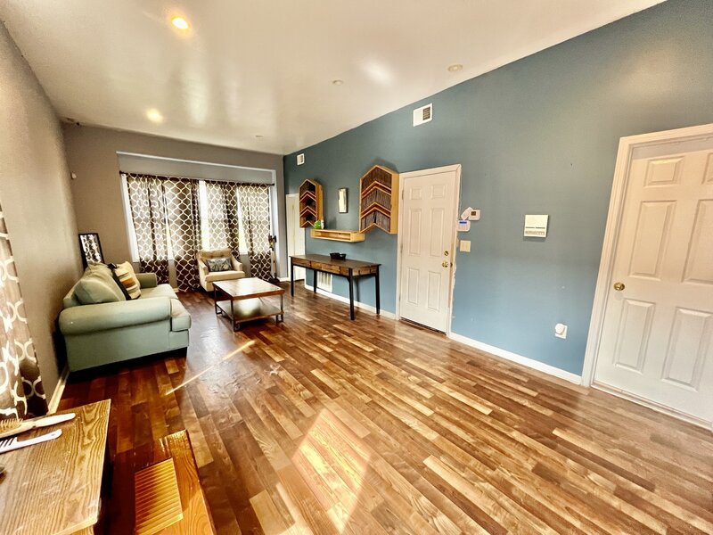 1641 N Mozart Street Chicago IL 60647
