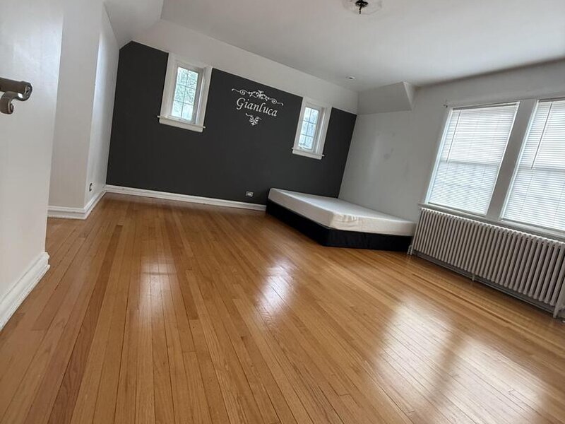 6800 N Knox Avenue Lincolnwood IL 60712