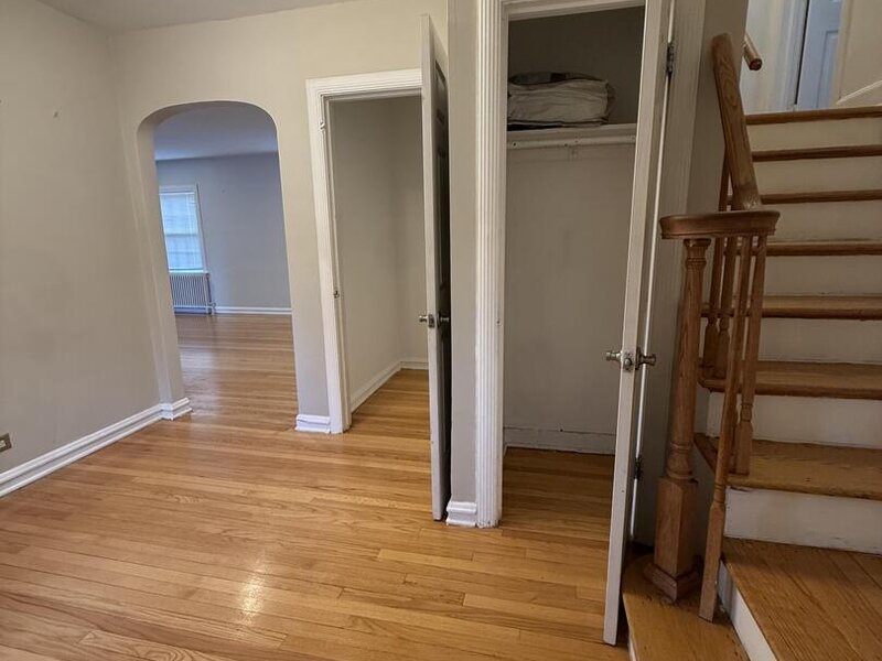 6800 N Knox Avenue Lincolnwood IL 60712