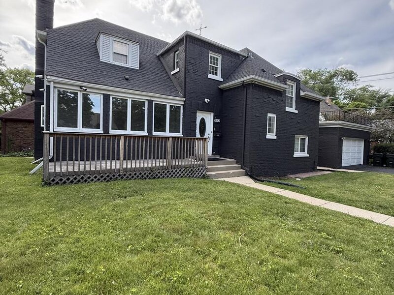 6800 N Knox Avenue Lincolnwood IL 60712