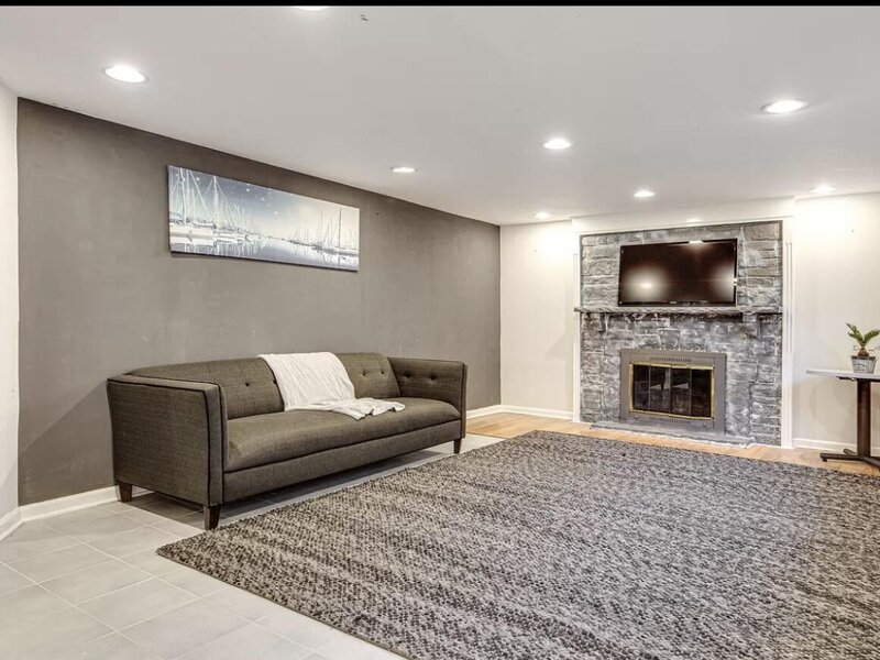 6800 N Knox Avenue Lincolnwood IL 60712