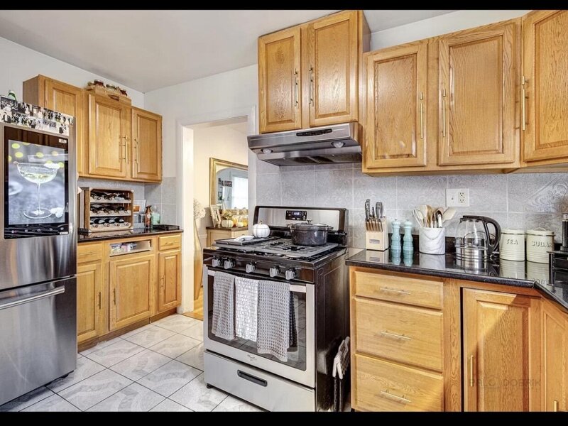6800 N Knox Avenue Lincolnwood IL 60712