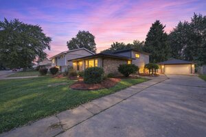 Photo of 15207 Waterman Drive South Holland IL 60473