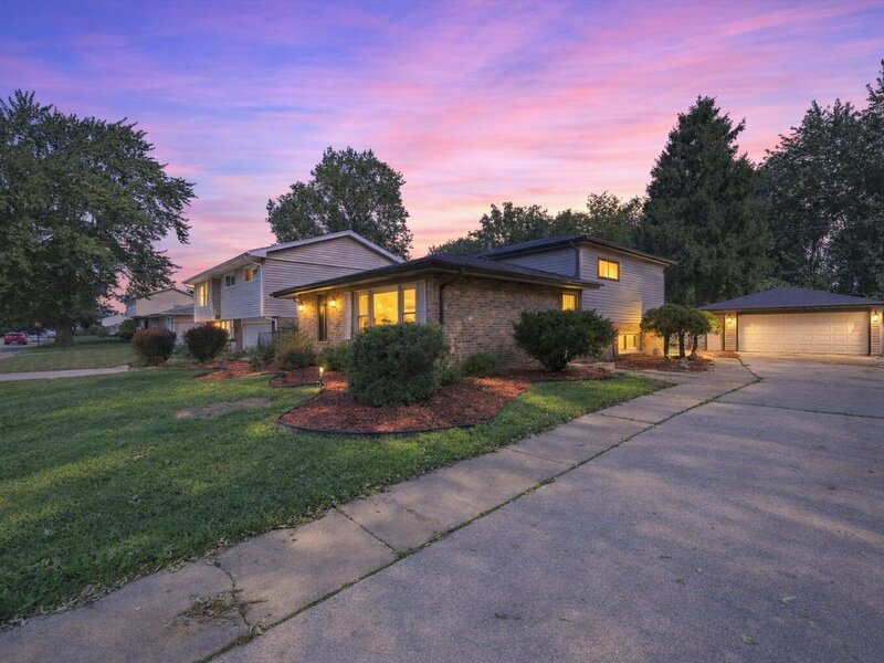 15207 Waterman Drive South Holland IL 60473