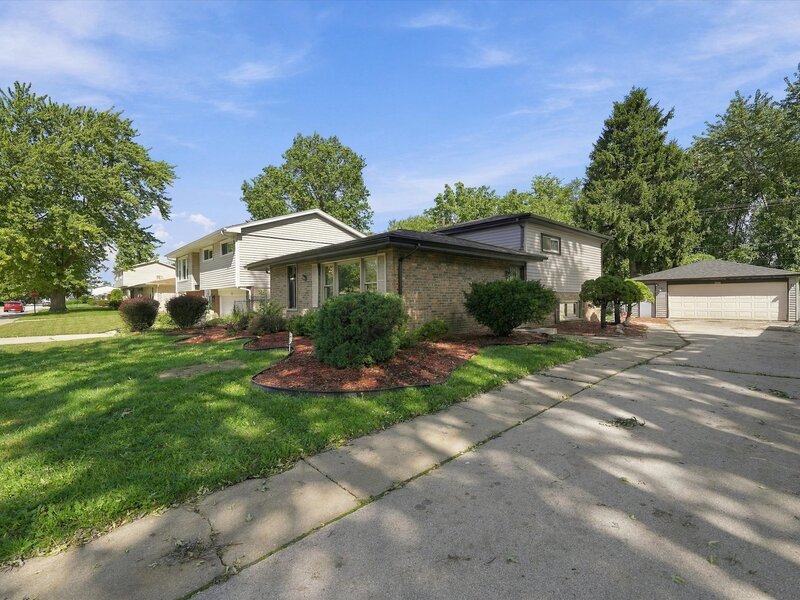 15207 Waterman Drive South Holland IL 60473