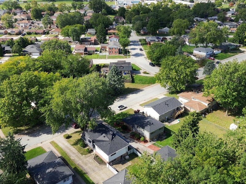 15207 Waterman Drive South Holland IL 60473
