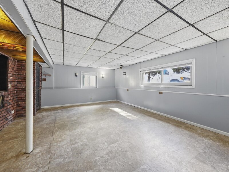 15207 Waterman Drive South Holland IL 60473