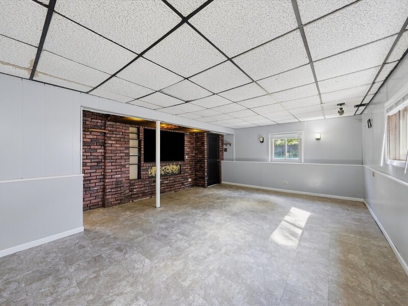 15207 Waterman Drive South Holland IL 60473