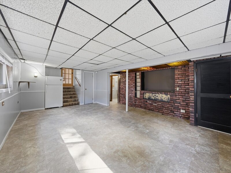 15207 Waterman Drive South Holland IL 60473