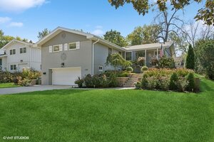 Photo of 129 Sturtz Street Barrington IL 60010