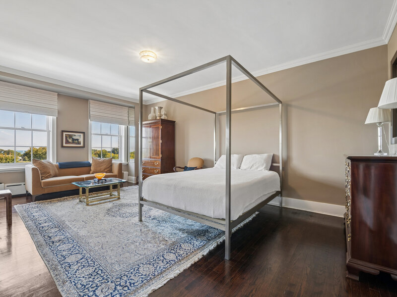 3750 N Lake Shore Drive Chicago IL 60613