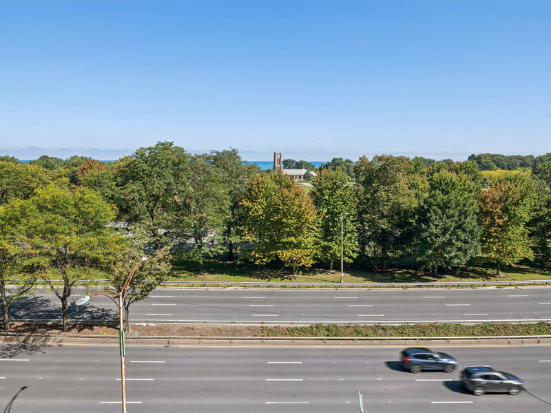 3750 N Lake Shore Drive Chicago IL 60613