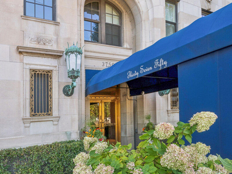3750 N Lake Shore Drive Chicago IL 60613