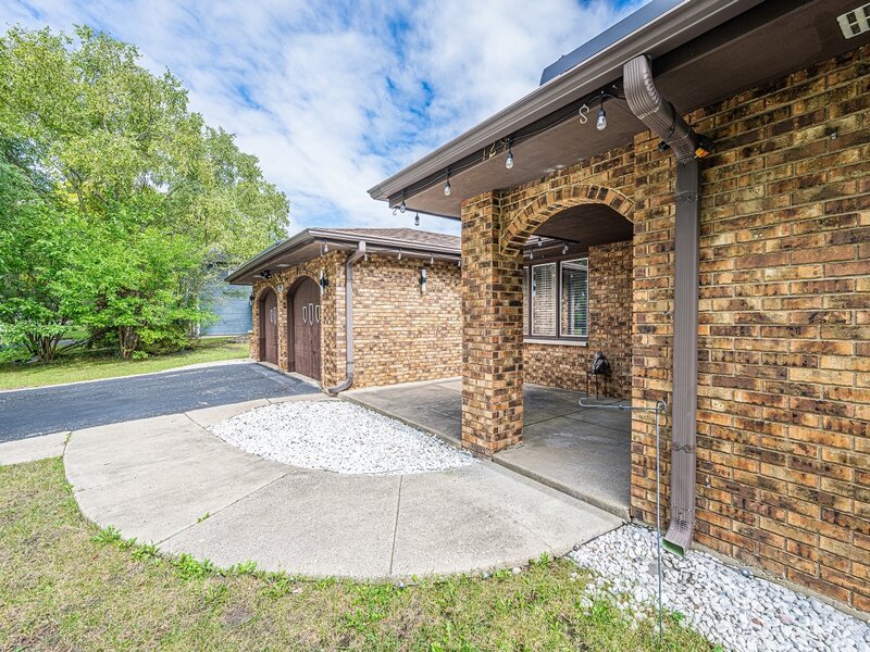 129 Millis Lane Schaumburg IL 60193