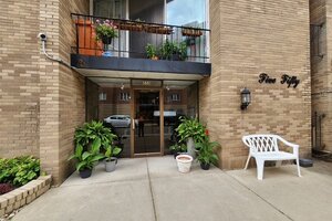 Photo of 550 Ida Street Des Plaines IL 60016 Unit 4sw