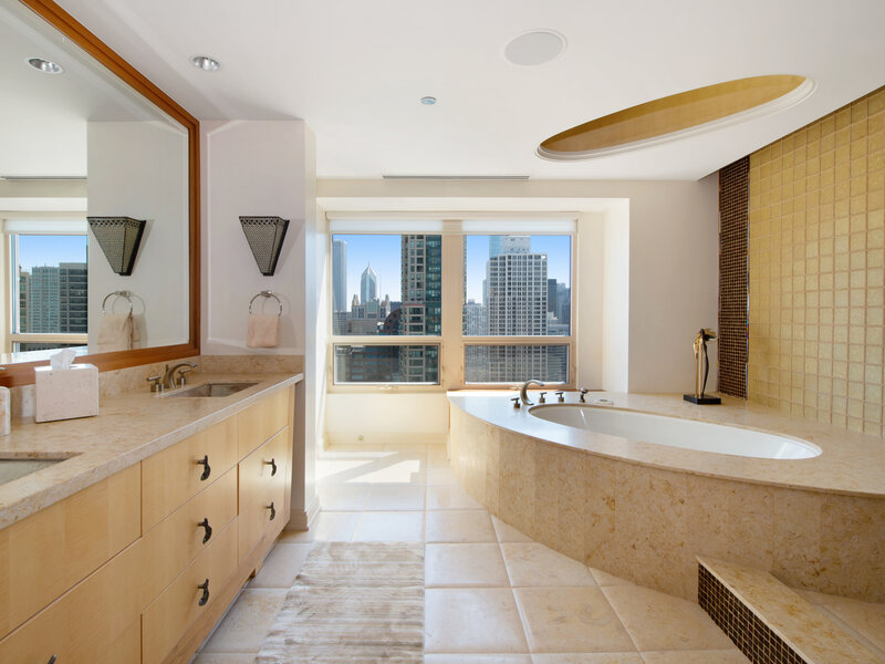 800 N Michigan Avenue Chicago IL 60611