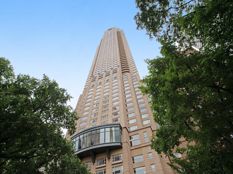 800 N Michigan Avenue Chicago IL 60611