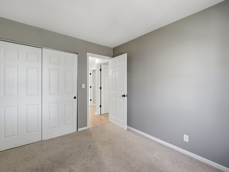 1326 Elder Drive Aurora IL 60506