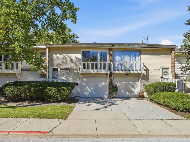 1326 Elder Drive Aurora IL 60506