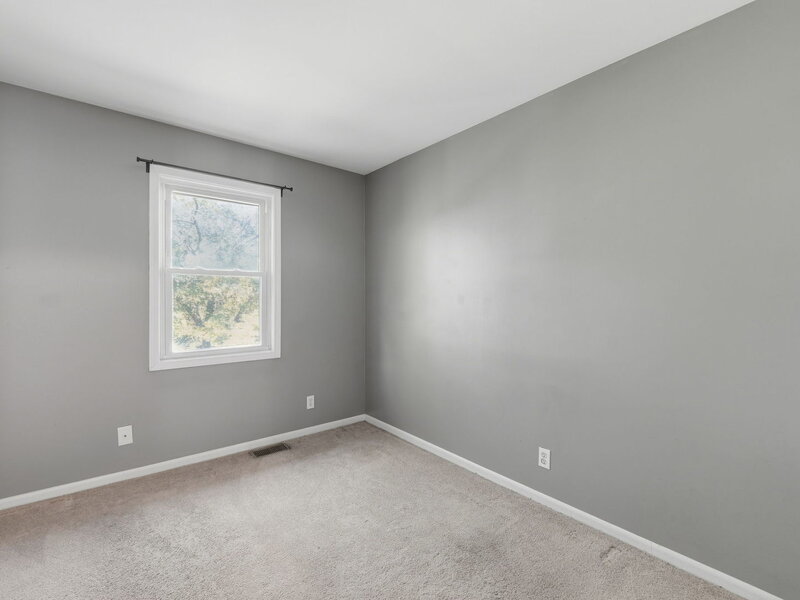 1326 Elder Drive Aurora IL 60506