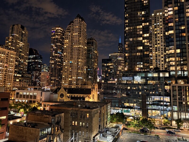 21 W Chestnut Street Chicago IL 60611