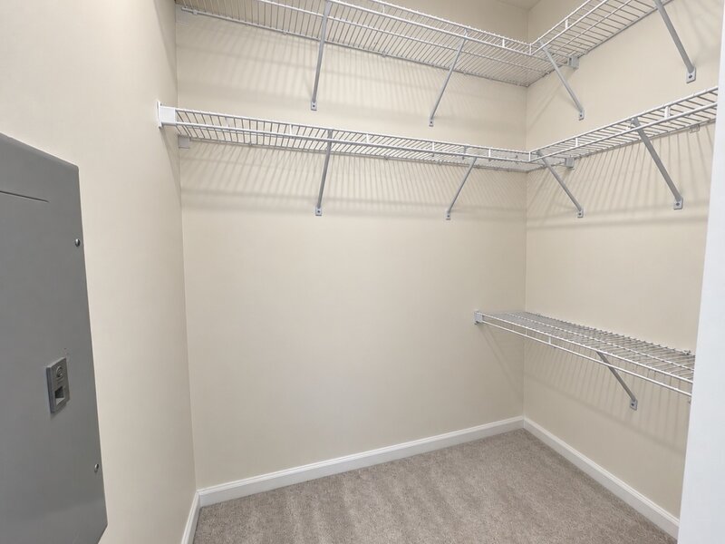 21 W Chestnut Street Chicago IL 60611