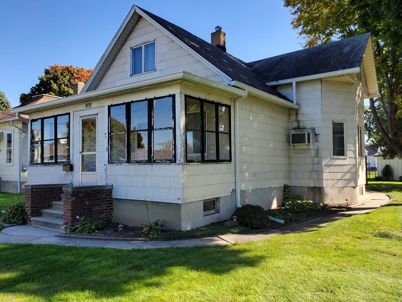 241 E 1st Street Oglesby IL 61348