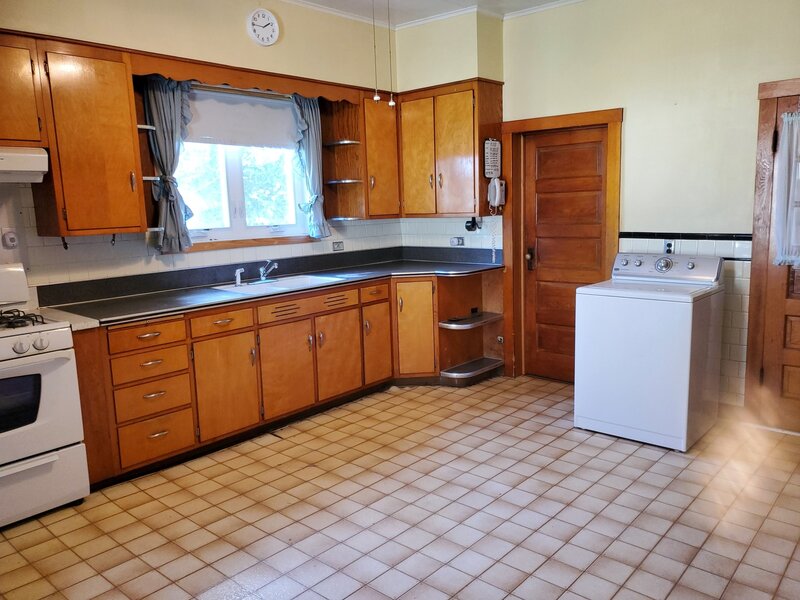 241 E 1st Street Oglesby IL 61348