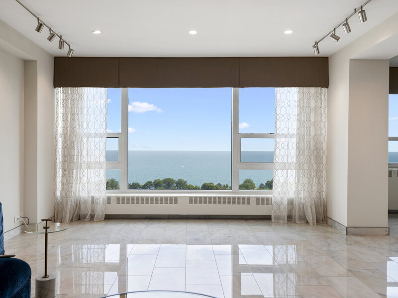 3180 N Lake Shore Drive Chicago IL 60657