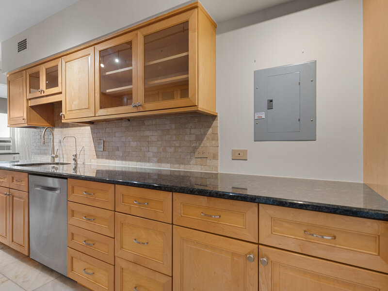 3180 N Lake Shore Drive Chicago IL 60657